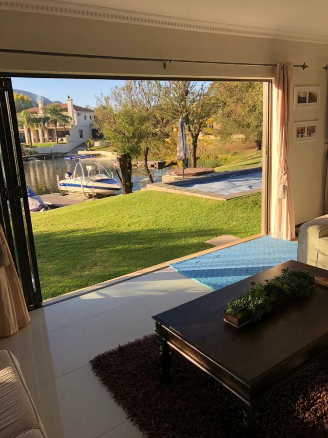 Hotel Rivendell Hartbeespoort Exterior foto